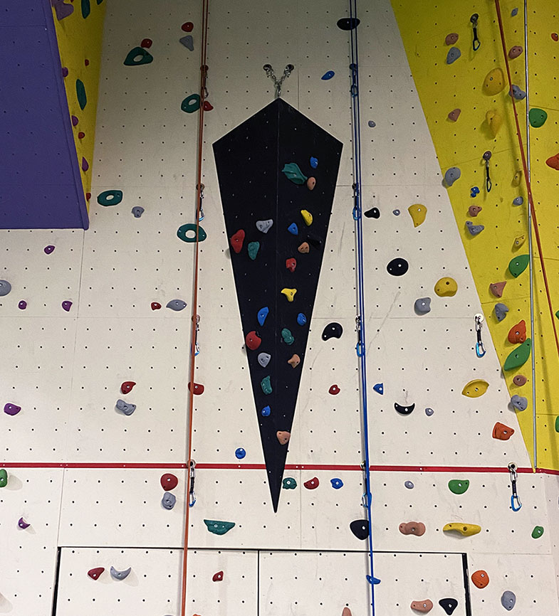 Prow platform or overhang